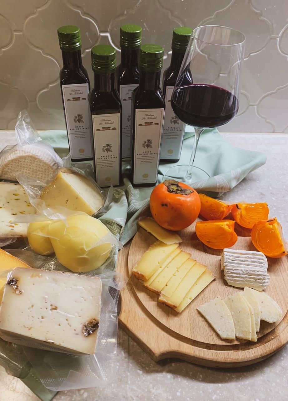 Chateau de Tobechik предлагает новогоднее меню с вином из органического винограда