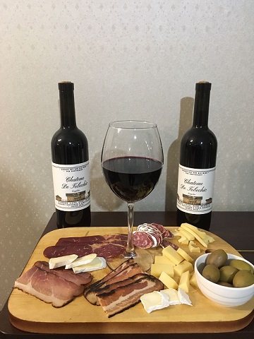 Chateau de Tobechik предлагает новогоднее меню с вином из органического винограда