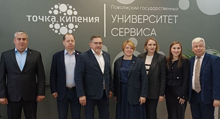 Flyseeagro в партнерстве с Поволжским государственным университетом Сервиса и Союзом беспилотной сельхозавиации укрепляет инновации в сельском хозяйстве